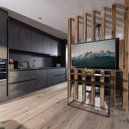 Апарт-отель Seven Reasons / Panorama View