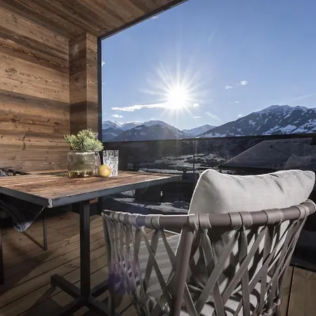 Seven Reasons / Panorama View Hart im Zillertal