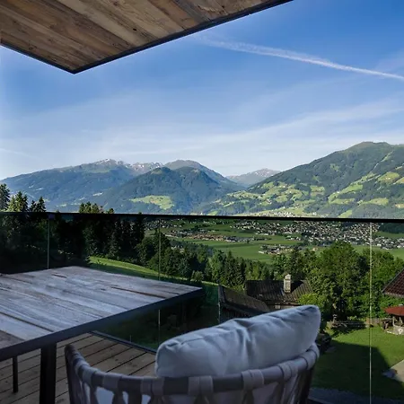 Hotel apartamentowy Seven Reasons / Panorama View Hart im Zillertal